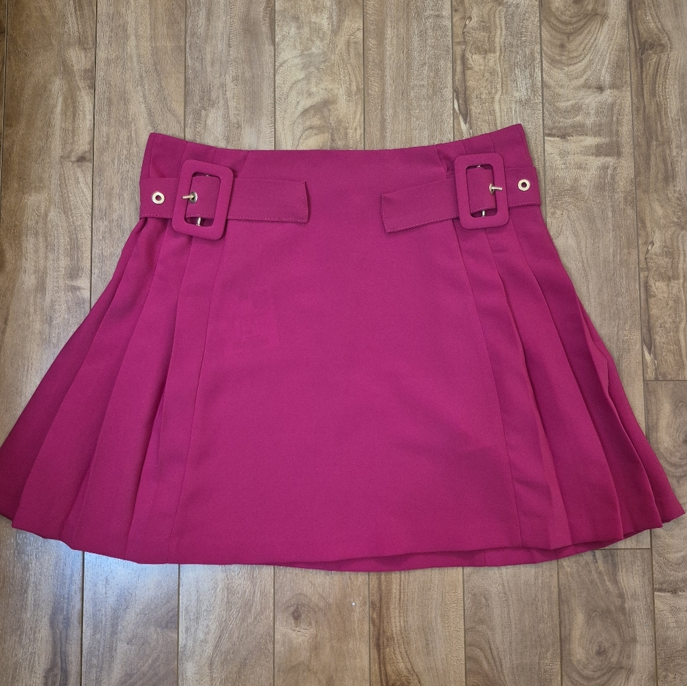 NWT Zara Barbie Fuchsia Belted Pleated Mini Skirt – Size M - Picture 2 of 6